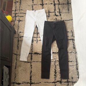 Hollister Women's Skinny Jeans - Black and White